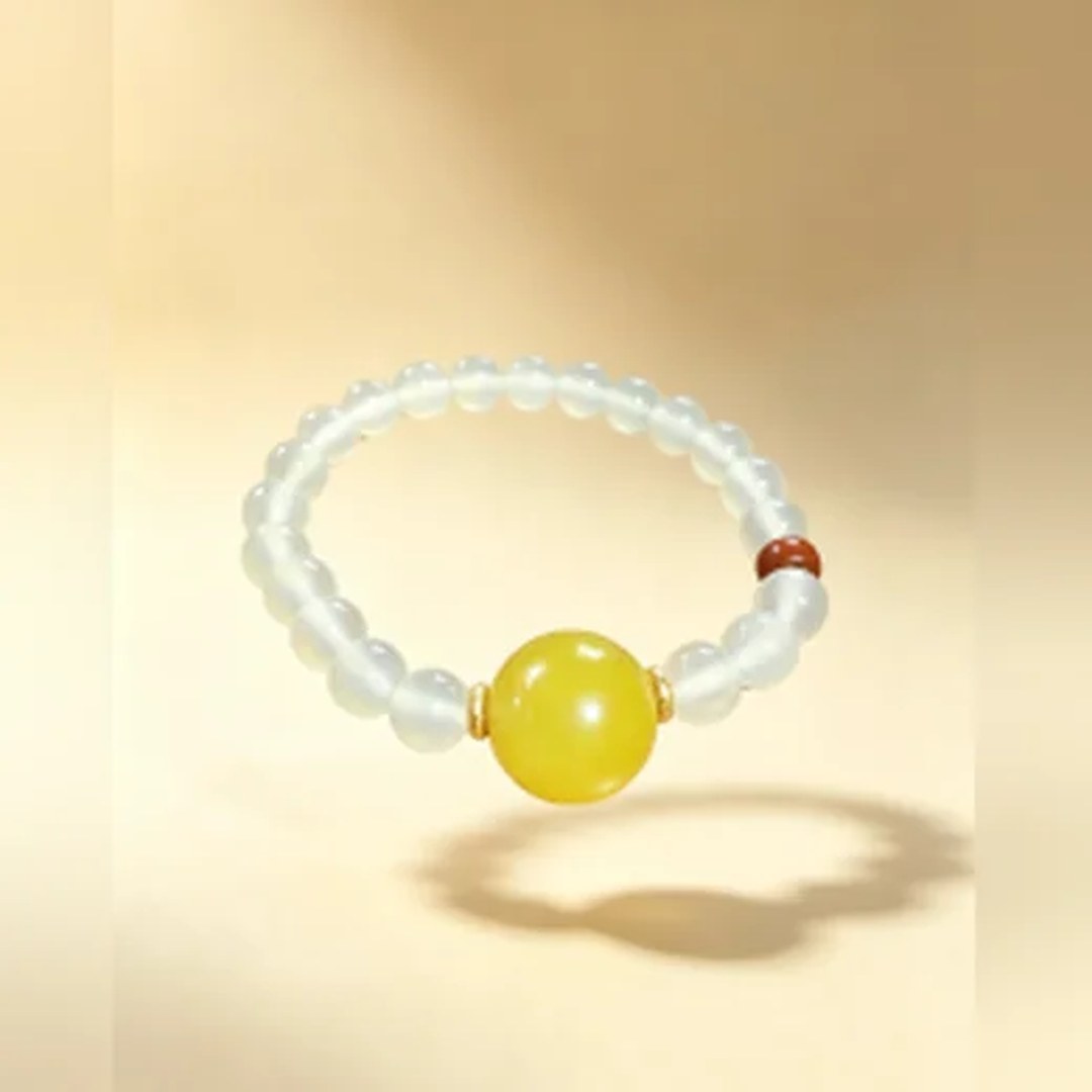 Huang Yu white jade bracelet